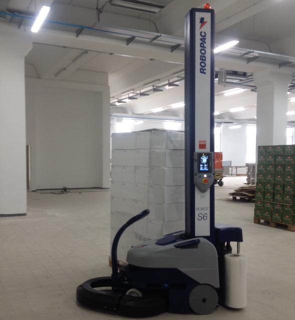Robot Oliv.jpg Robot fasciapallet S6 - Industria dolciaria - Monteforte (AV)